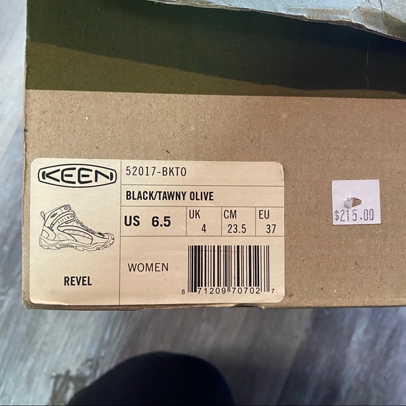 Keen Revel Woman’s Boots - Picture 8 of 8